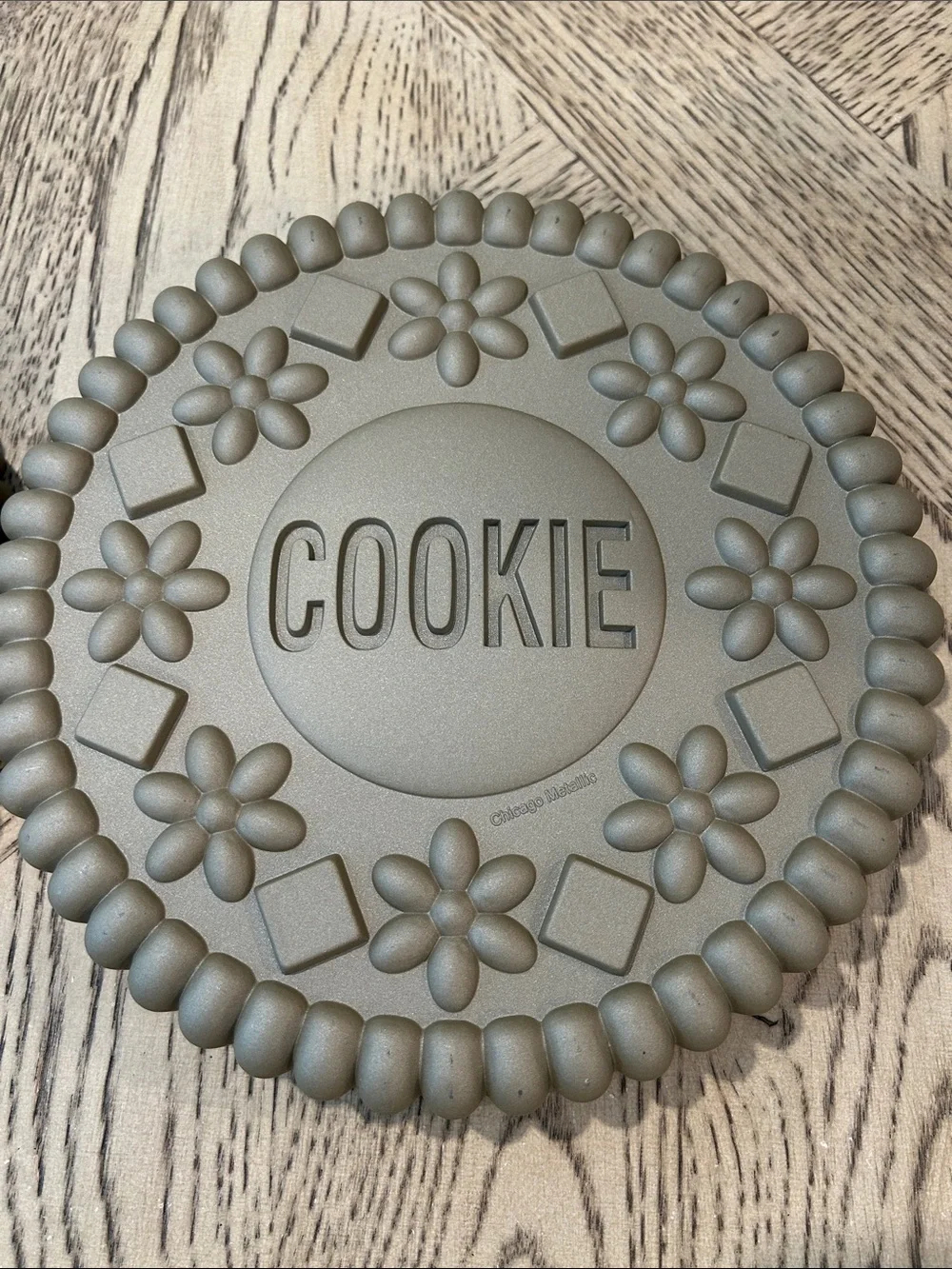 Williams Sonoma Brown Cookie Cake pans